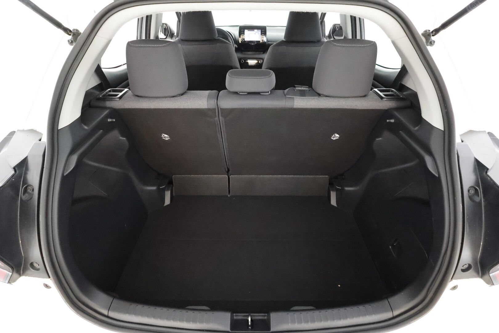 Toyota Yaris 2024 1,5 Hybrid Active * ACC / P.kamera / Kaistavahti / Apple&Android / 2xRenkaat * - 1.Om Suomi-auto / Merkkihuollettu