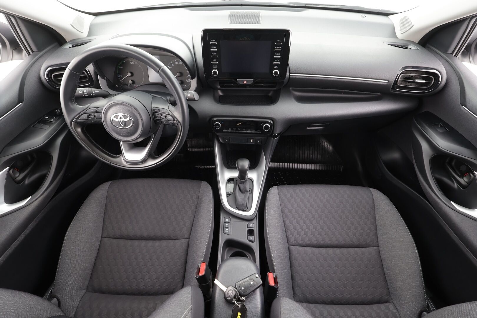 Toyota Yaris 2024 1,5 Hybrid Active * ACC / P.kamera / Kaistavahti / Apple&Android / 2xRenkaat * - 1.Om Suomi-auto / Merkkihuollettu