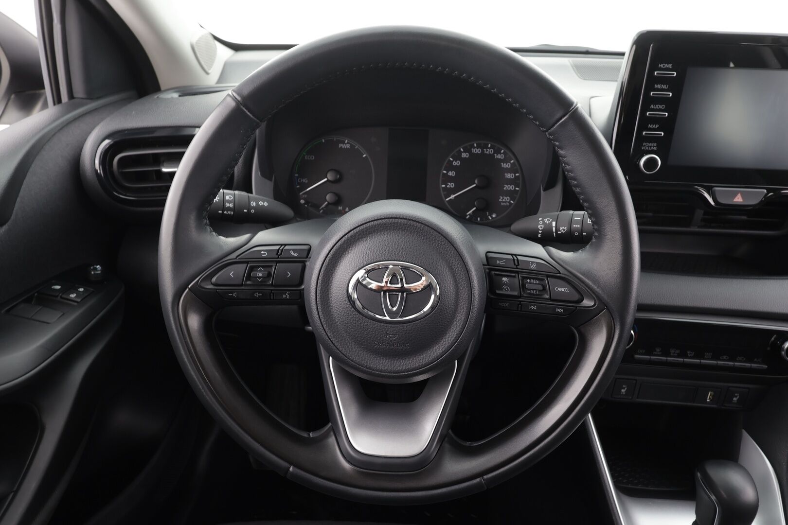 Toyota Yaris 2024 1,5 Hybrid Active * ACC / P.kamera / Kaistavahti / Apple&Android / 2xRenkaat * - 1.Om Suomi-auto / Merkkihuollettu