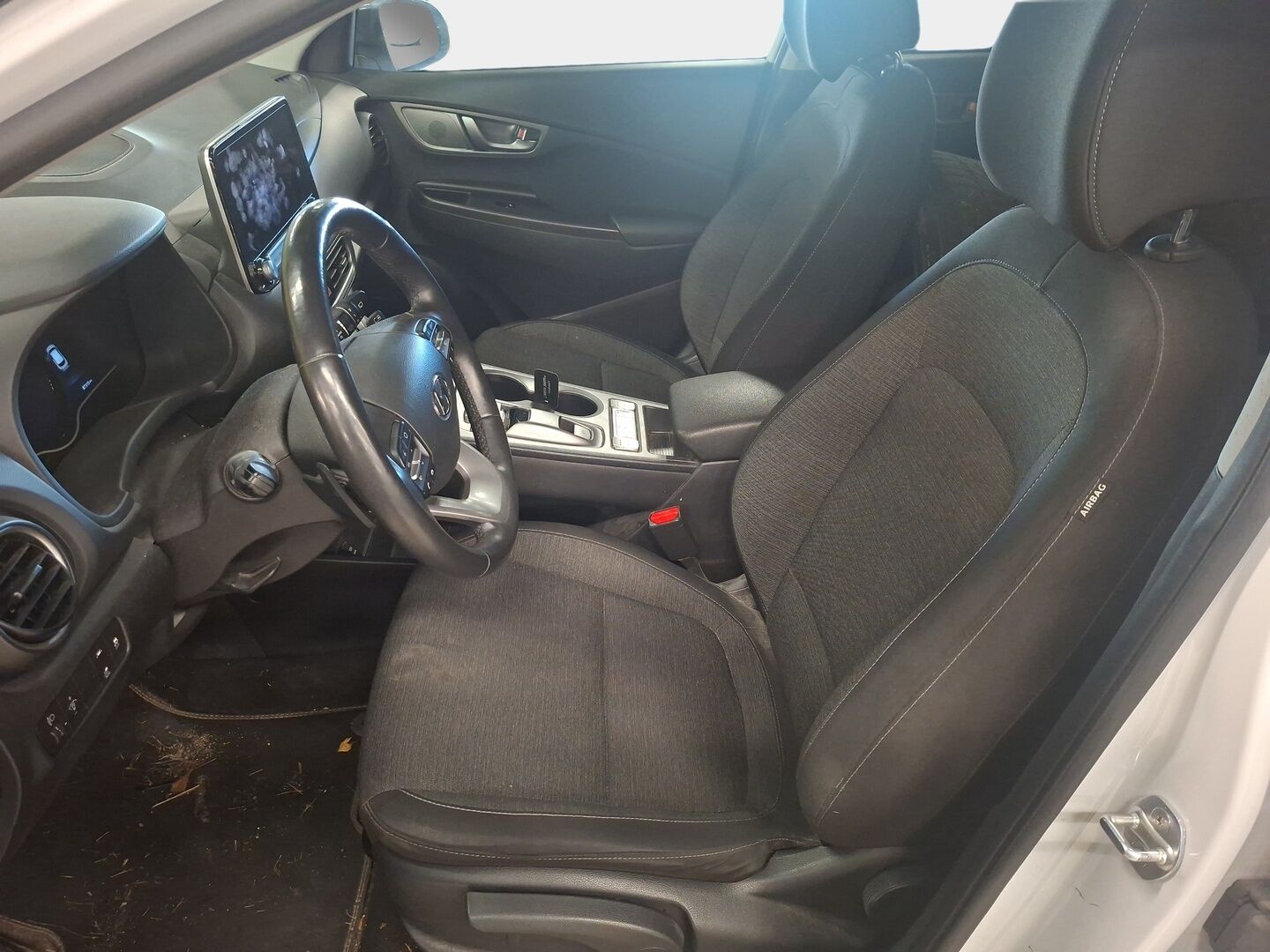 Hyundai KONA 2021 electric 64 kWh 204 hv Style - | Adapt.vakkari | Ilmalämpöpumppu | Lämmitettävä ohjauspyörä | Peruutuskamera | KeyLessGo | Krell Sound System | Android Auto & Apple Car Play | Kaukovaloautomatiikka |