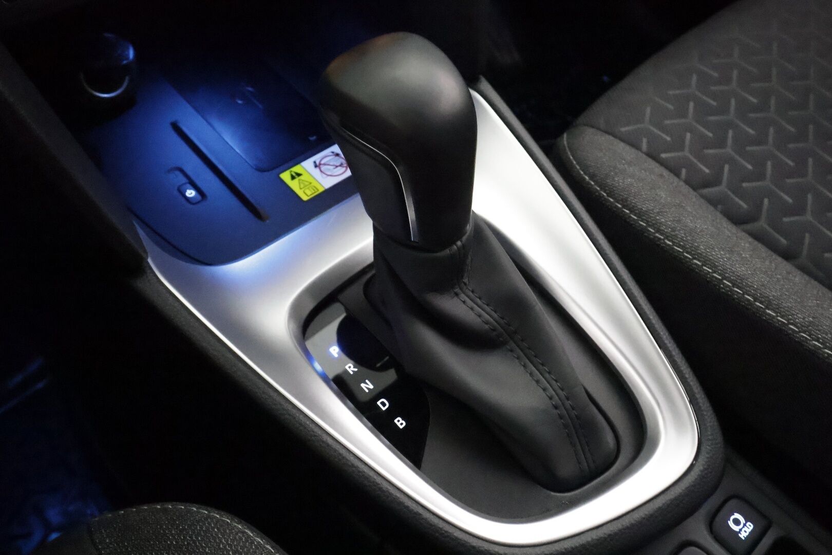 Toyota Yaris Cross 2024 1,5 Hybrid AWD-i Intense - | ACC | LED | P.Kamera | Sisätilanlämmitin | Katveavustin | Navi | Kaistavahti | Keyless | Suomi-auto | Kahdet renkaat | Merkkihuollot |