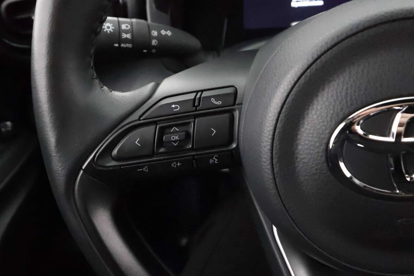 Toyota Yaris Cross 2024 1,5 Hybrid AWD-i Intense - | ACC | LED | P.Kamera | Sisätilanlämmitin | Katveavustin | Navi | Kaistavahti | Keyless | Suomi-auto | Kahdet renkaat | Merkkihuollot |