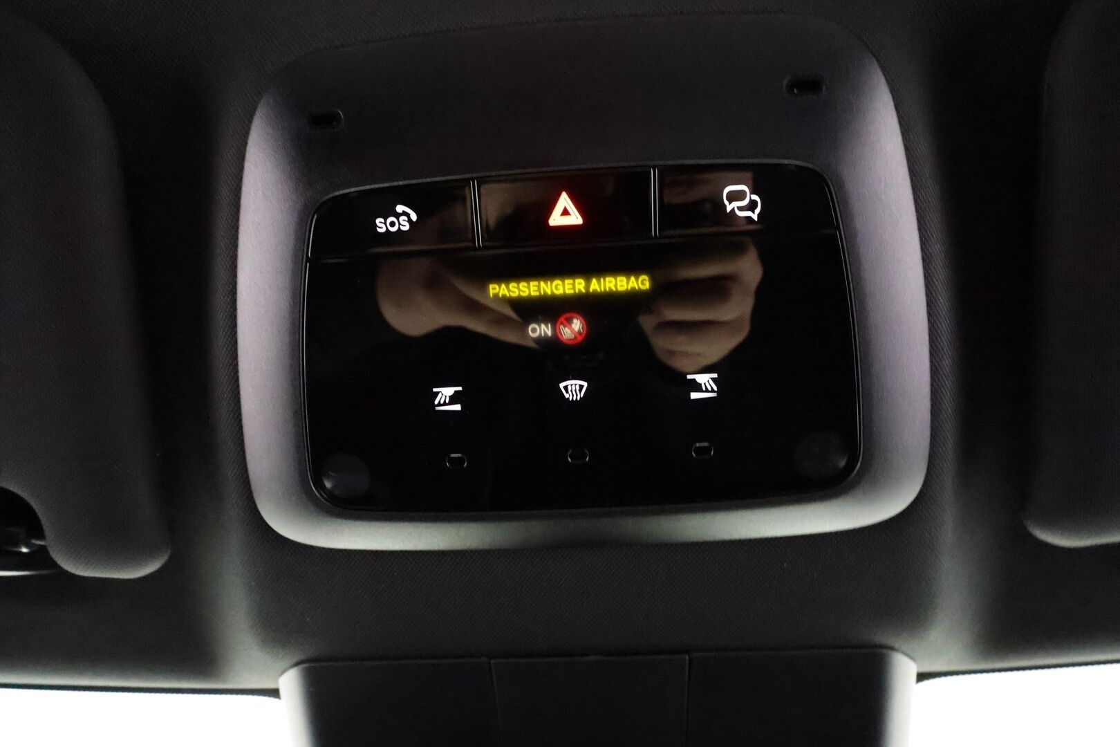 Volvo EX30 2024 Twin Performance Plus - | ACC | ILP | Koukku | Harman/Kardon | P.kamera | BLIS | Pilot Assist | Keyless | Ambient light | Sähk. takaluukku | Lämm. ratti | 2x alut | 