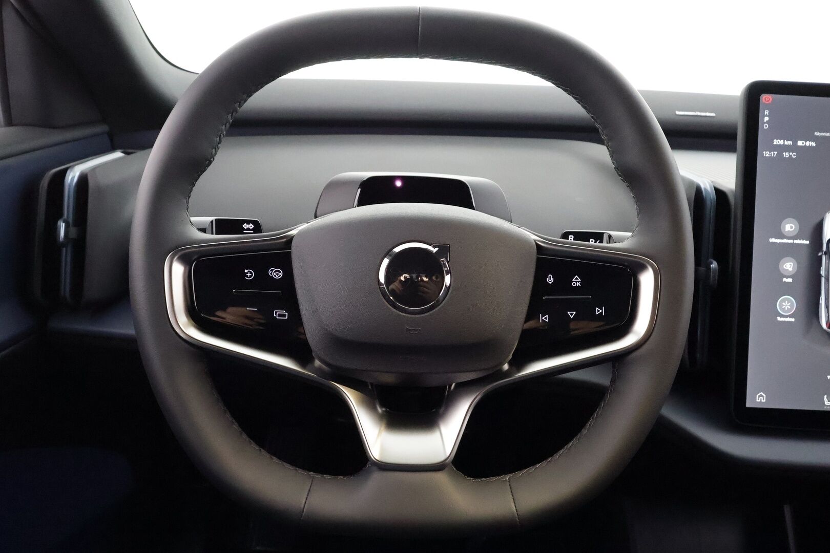 Volvo EX30 2024 Twin Performance Plus - | ACC | ILP | Koukku | Harman/Kardon | P.kamera | BLIS | Pilot Assist | Keyless | Ambient light | Sähk. takaluukku | Lämm. ratti | 2x alut | 