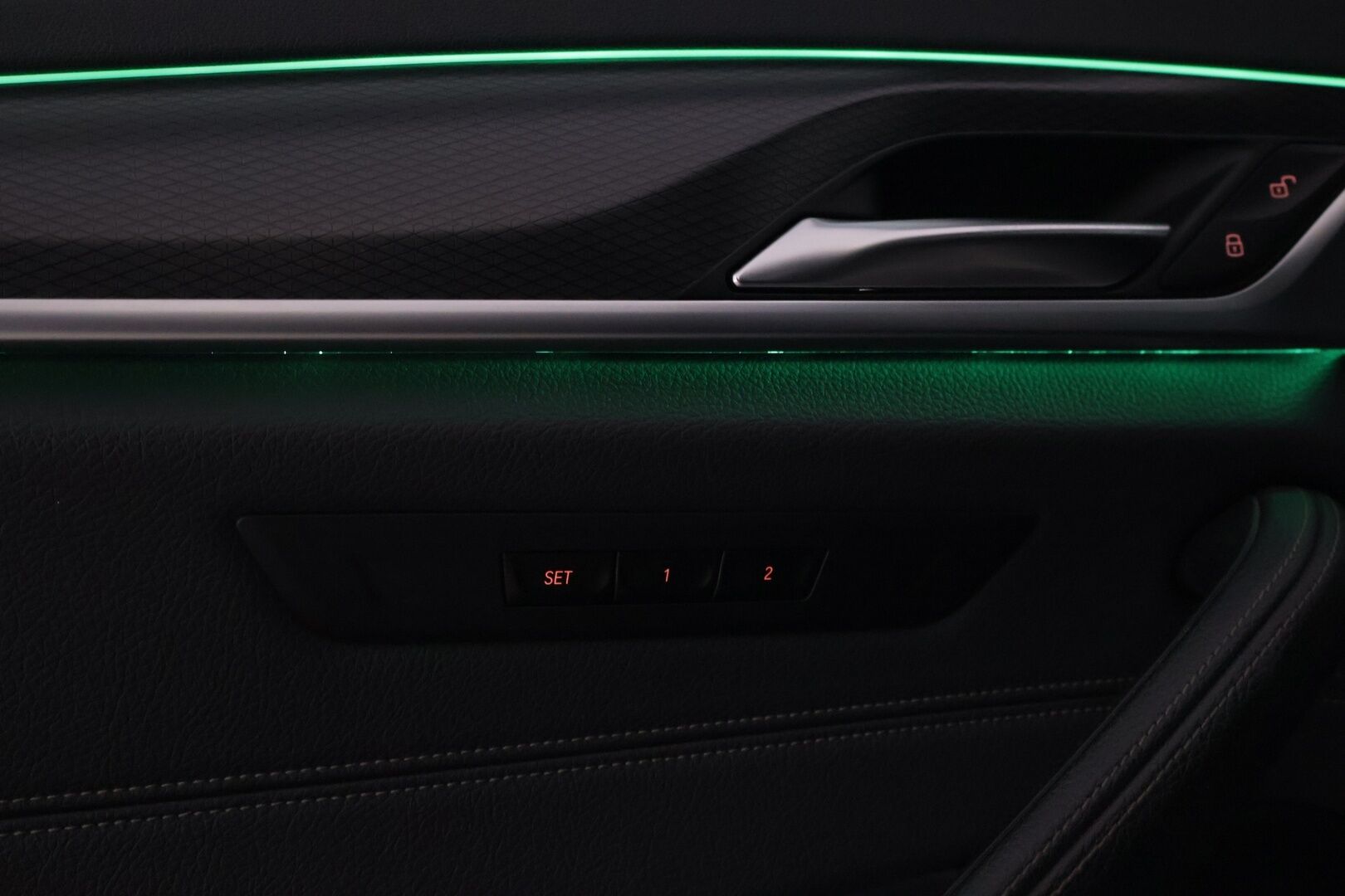 BMW 530 2021 G31 Touring 530e xDrive A Charged Edition M Sport LCI *ACC / Comfort Penkit / HiFi / P.Kamera / Prof.Navi / Koukku* - Soh 84.6% / Etuistuimet muistilla! 