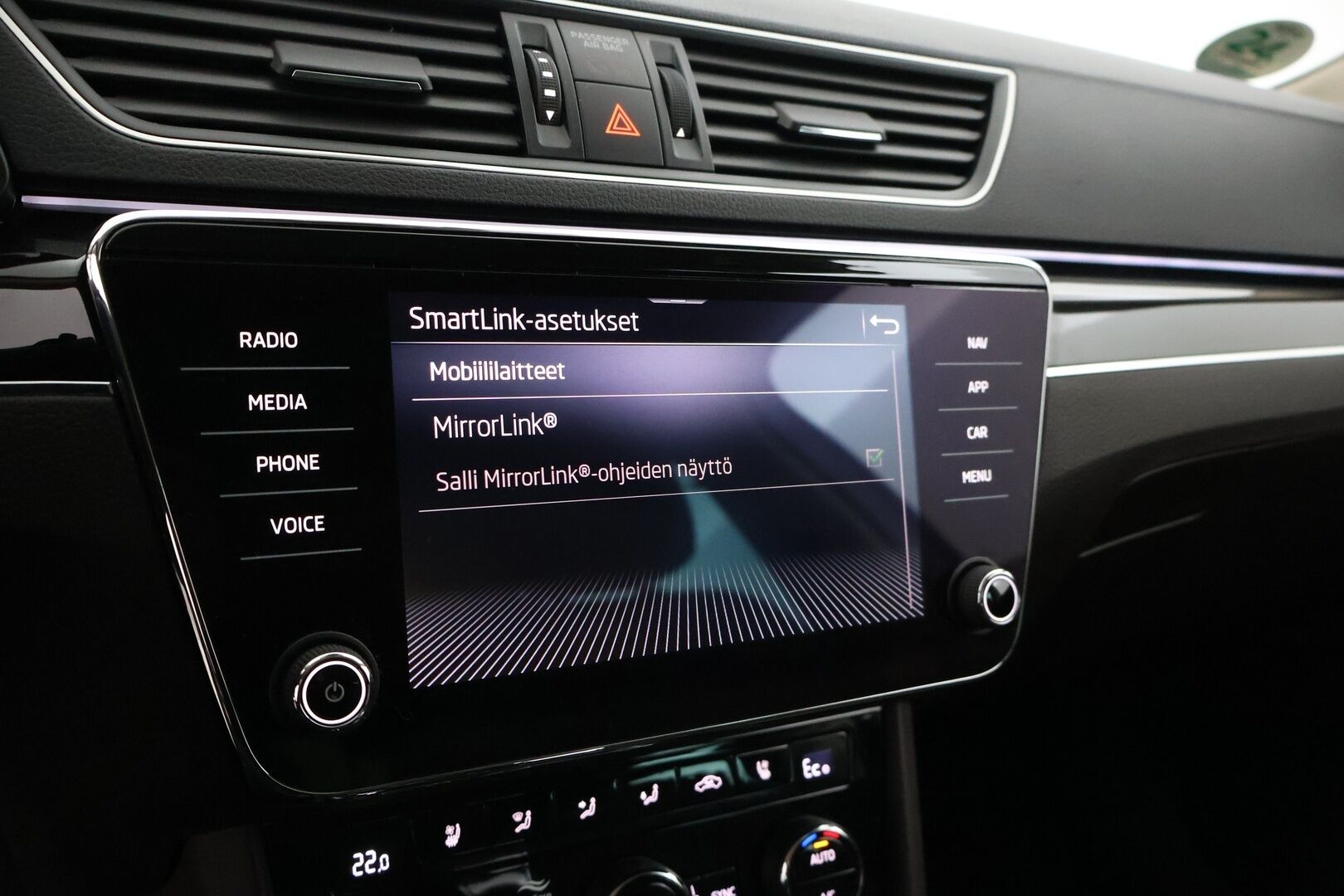 SKODA SUPERB 2021 Combi 1.4 TSI PHEV L&K iV DSG Aut. *Muistinahat / Ilmastoidut Istuimet / Matrix LED / Vakkari / Canton / Keyless / Sähköluukku / Koukku* - *Juuri Huollettu / Jakopää tehty / Kahdet Renkaat ja Vanteet*