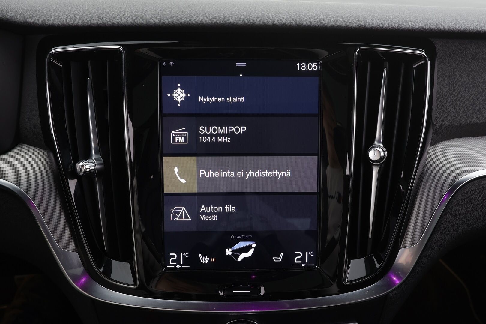 Volvo V60 2020 T8 TwE AWD R-Design aut * Panorama / Webasto / Koukku / ACC / Full-LED / P.kamera / Sporttipenkki Muistilla / Navi * - 2x Latauskaapelit / Kahdet renkaat - Osta nyt, maksa vasta ensi vuonna