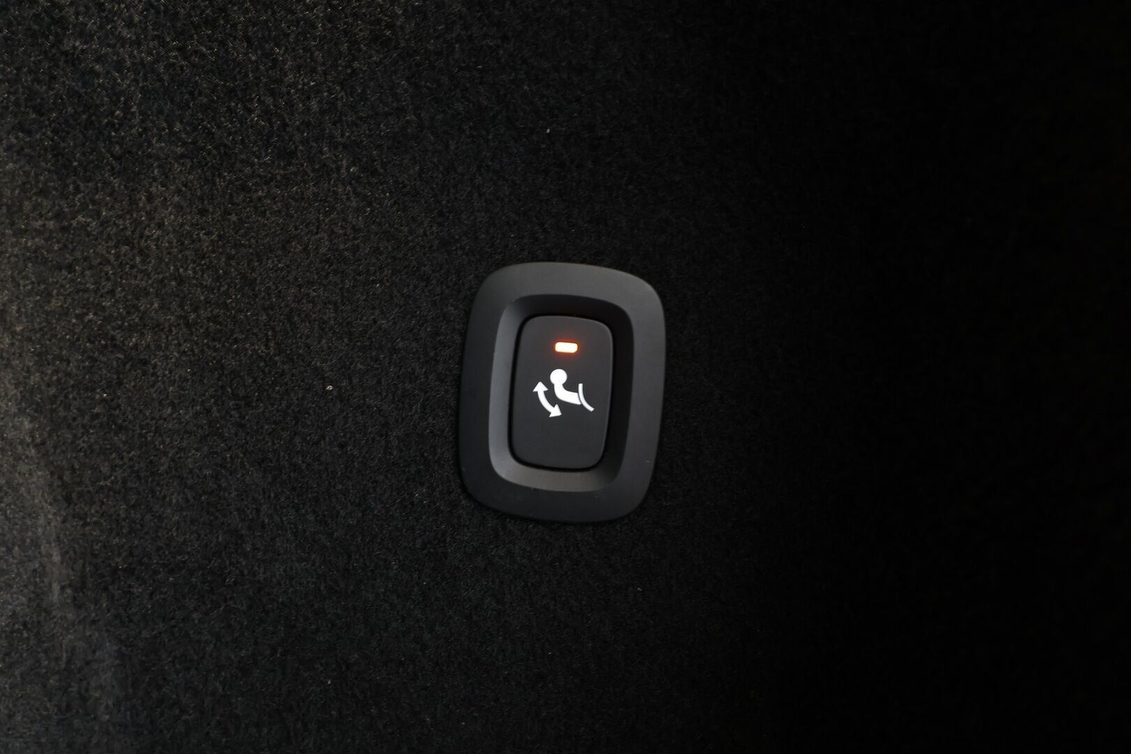 Volvo V60 2020 T8 TwE AWD R-Design aut * Panorama / Webasto / Koukku / ACC / Full-LED / P.kamera / Sporttipenkki Muistilla / Navi * - 2x Latauskaapelit / Kahdet renkaat - Osta nyt, maksa vasta ensi vuonna