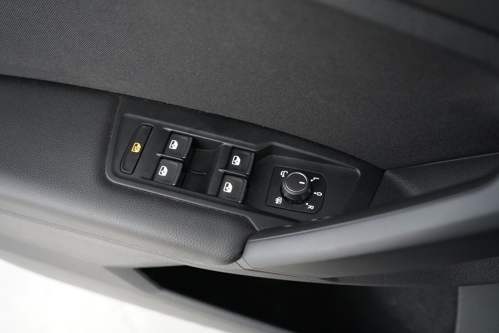Volkswagen Tiguan 2020 1,5 TSI EVO 110kW (150hv) DSG-Automaatti - ACC | Peruutuskamera | Tutkat | Apple Carplay & AndroidAuto | LED | Kahdet hyvät renkaat VW:n vanteilla | Juuri huollettu! 