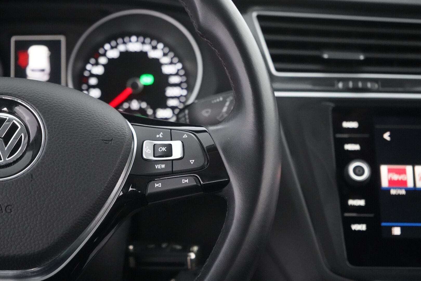Volkswagen Tiguan 2020 1,5 TSI EVO 110kW (150hv) DSG-Automaatti - ACC | Peruutuskamera | Tutkat | Apple Carplay & AndroidAuto | LED | Kahdet hyvät renkaat VW:n vanteilla | Juuri huollettu! 
