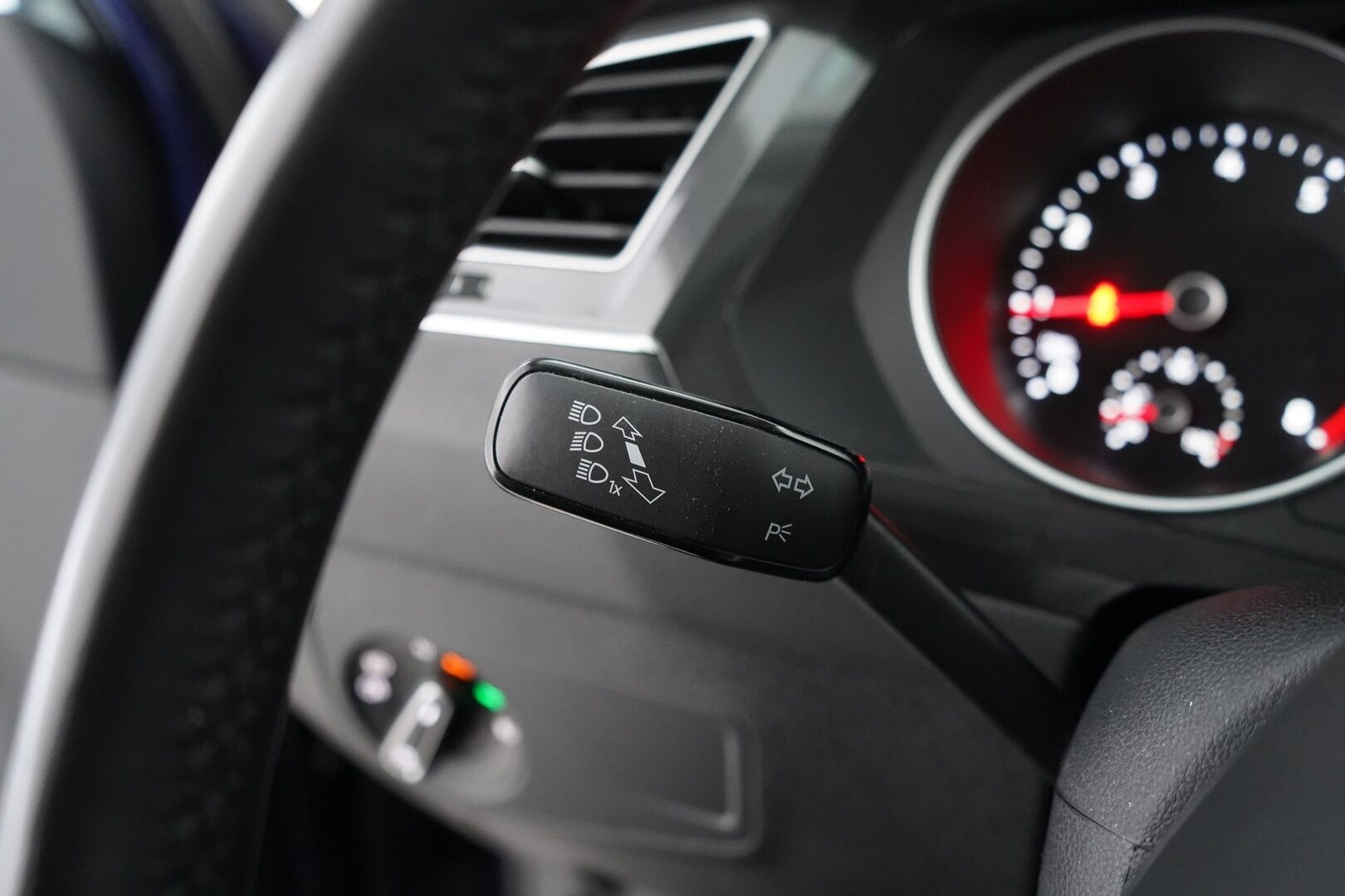 Volkswagen Tiguan 2020 1,5 TSI EVO 110kW (150hv) DSG-Automaatti - ACC | Peruutuskamera | Tutkat | Apple Carplay & AndroidAuto | LED | Kahdet hyvät renkaat VW:n vanteilla | Juuri huollettu! 