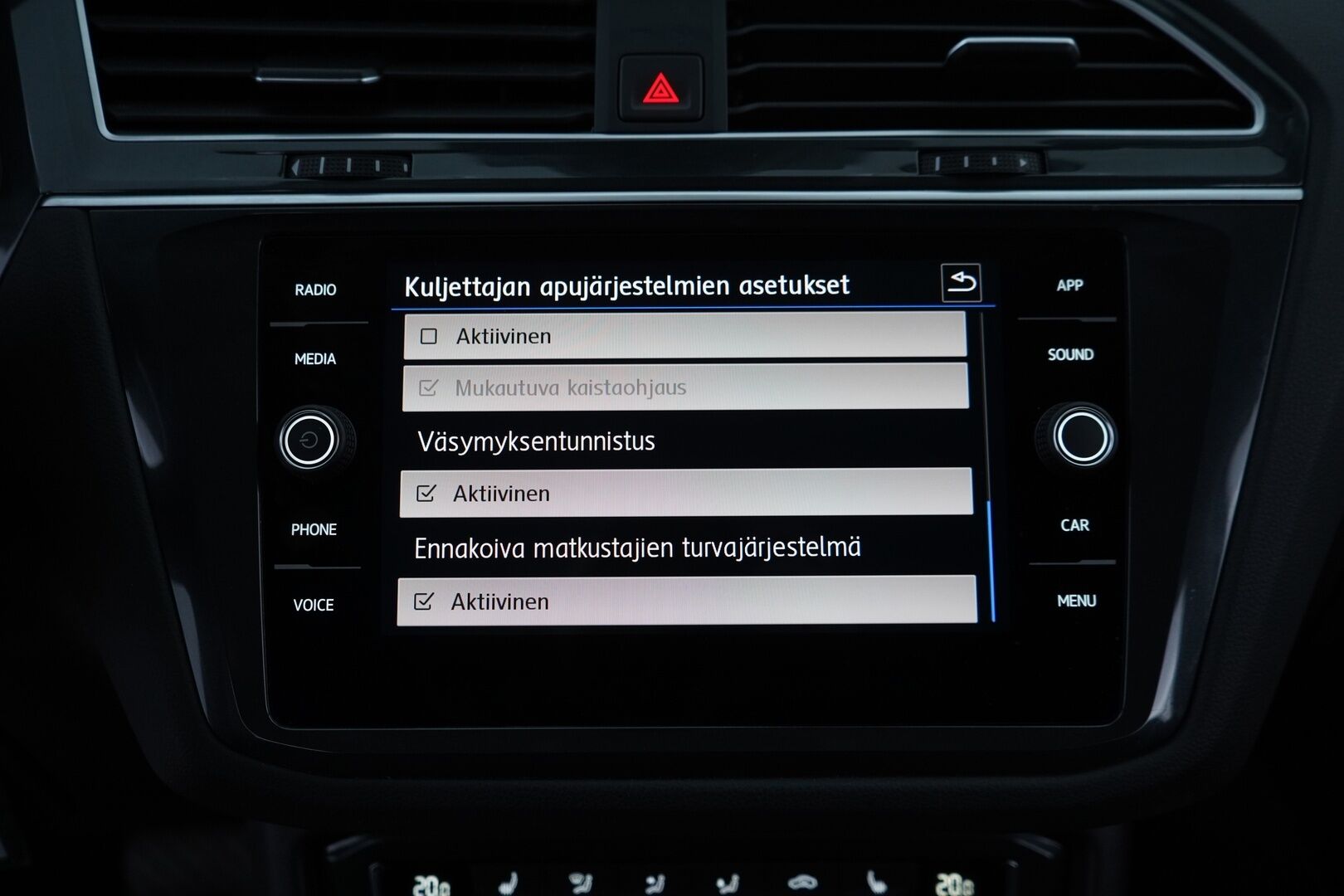 Volkswagen Tiguan 2020 1,5 TSI EVO 110kW (150hv) DSG-Automaatti - ACC | Peruutuskamera | Tutkat | Apple Carplay & AndroidAuto | LED | Kahdet hyvät renkaat VW:n vanteilla | Juuri huollettu! 