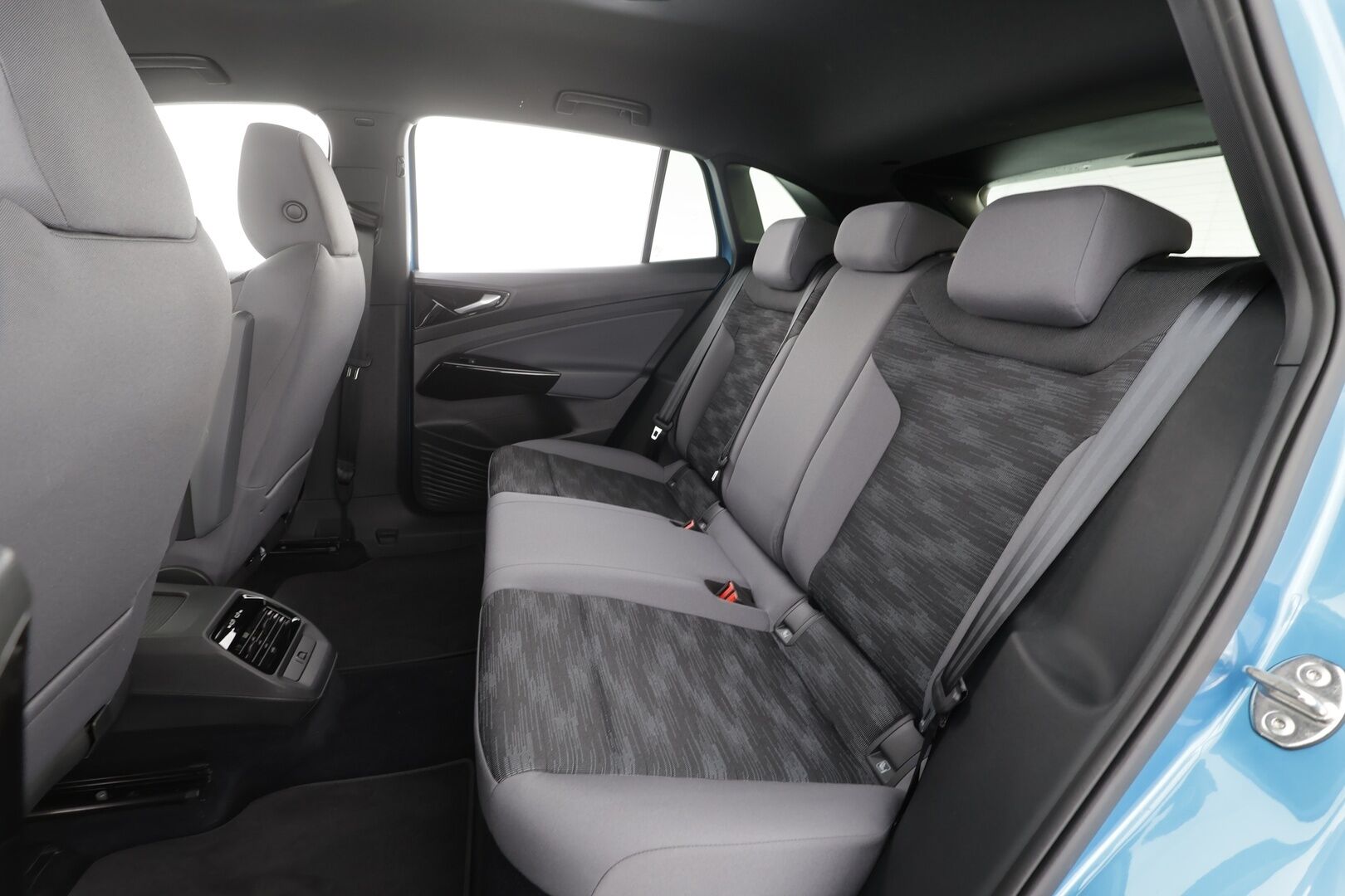Volkswagen ID.4 2024 Pro 4MOTION Business Plus Edition 210 kW, akku 77 kWh - | ACC | ILP | 360-Kamera | LED | Keyless | Apple&Android |                            1.Om Suomi-auto | Kahdet Renkaat | Koti & Kauppalaturi | 2x Renkaat Aluvantein!