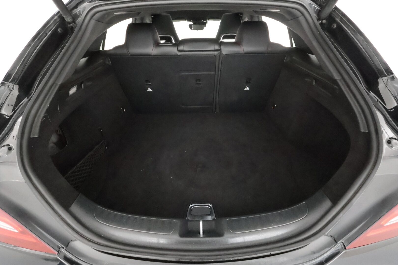 Mercedes-Benz CLA 2017 220 d 4Matic A Shooting Brake Business AMG * Koukku / LED-High Performance / Lohkolämmitin / Vakkari / Lasikattoluukku * - P.Kamera / Sportpenkit / Kahdet renkaat