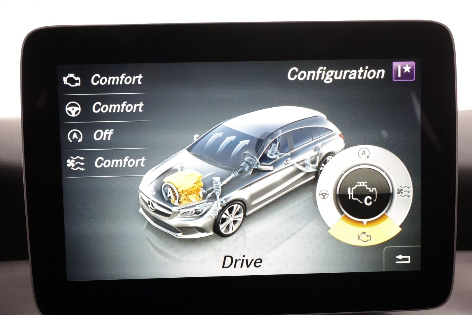 Mercedes-Benz CLA 2017 220 d 4Matic A Shooting Brake Business AMG * Koukku / LED-High Performance / Lohkolämmitin / Vakkari / Lasikattoluukku * - P.Kamera / Sportpenkit / Kahdet renkaat