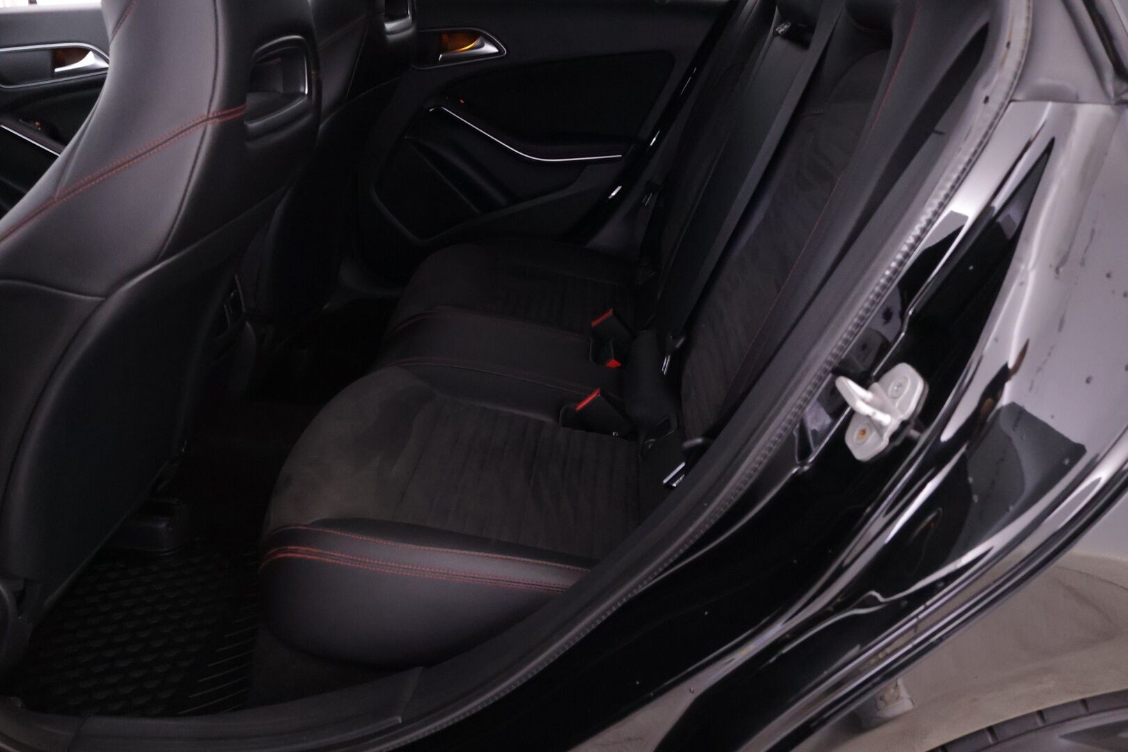 Mercedes-Benz CLA 2017 220 d 4Matic A Shooting Brake Business AMG - | S-Koukku | Ei Adblue | Kattoluukku | P-Kamera | Tutkat | LED | Nahka-alcantara sporttipenkit | S-Luukku |