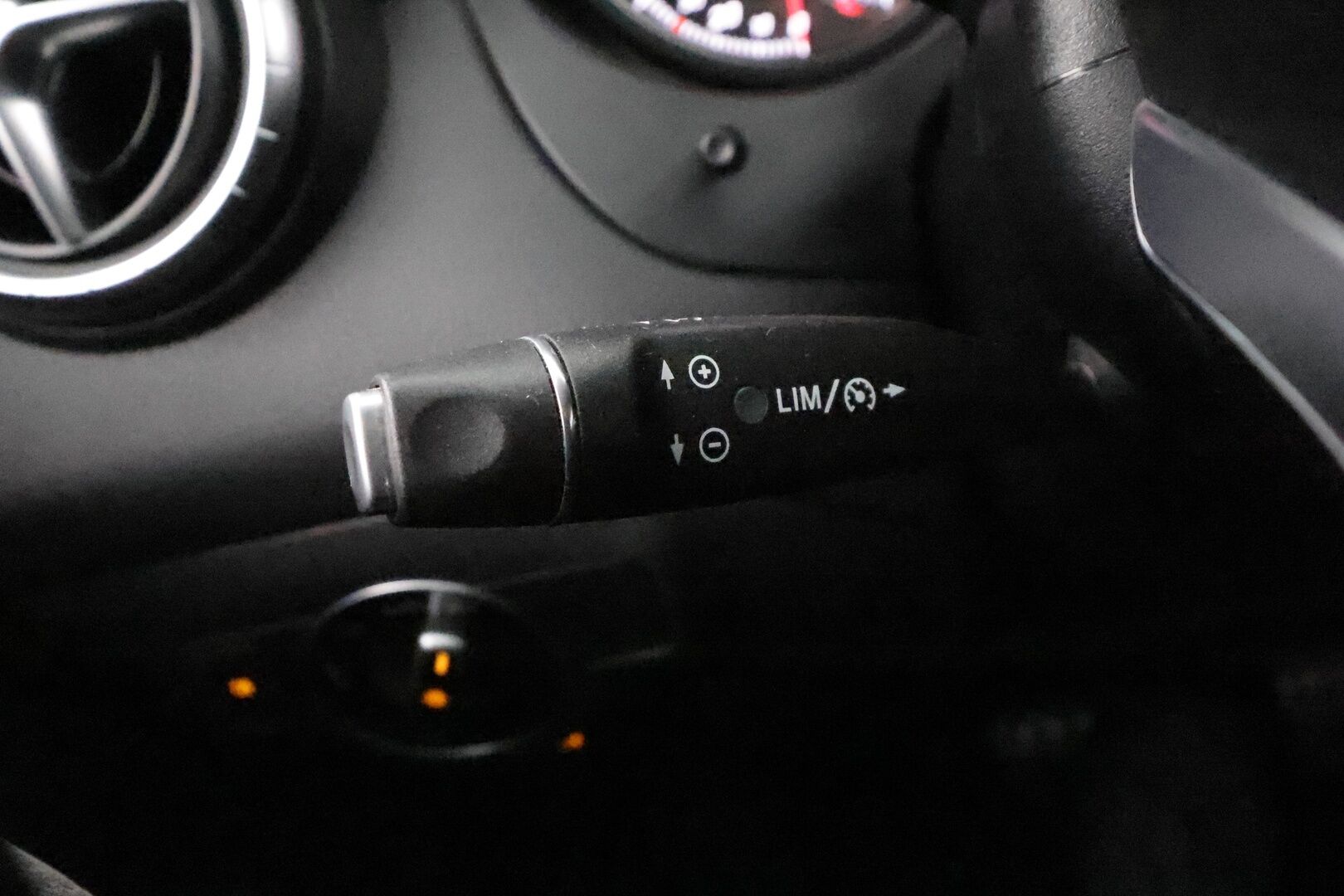 Mercedes-Benz CLA 2017 220 d 4Matic A Shooting Brake Business AMG * Koukku / LED-High Performance / Lohkolämmitin / Vakkari / Lasikattoluukku * - P.Kamera / Sportpenkit / Kahdet renkaat