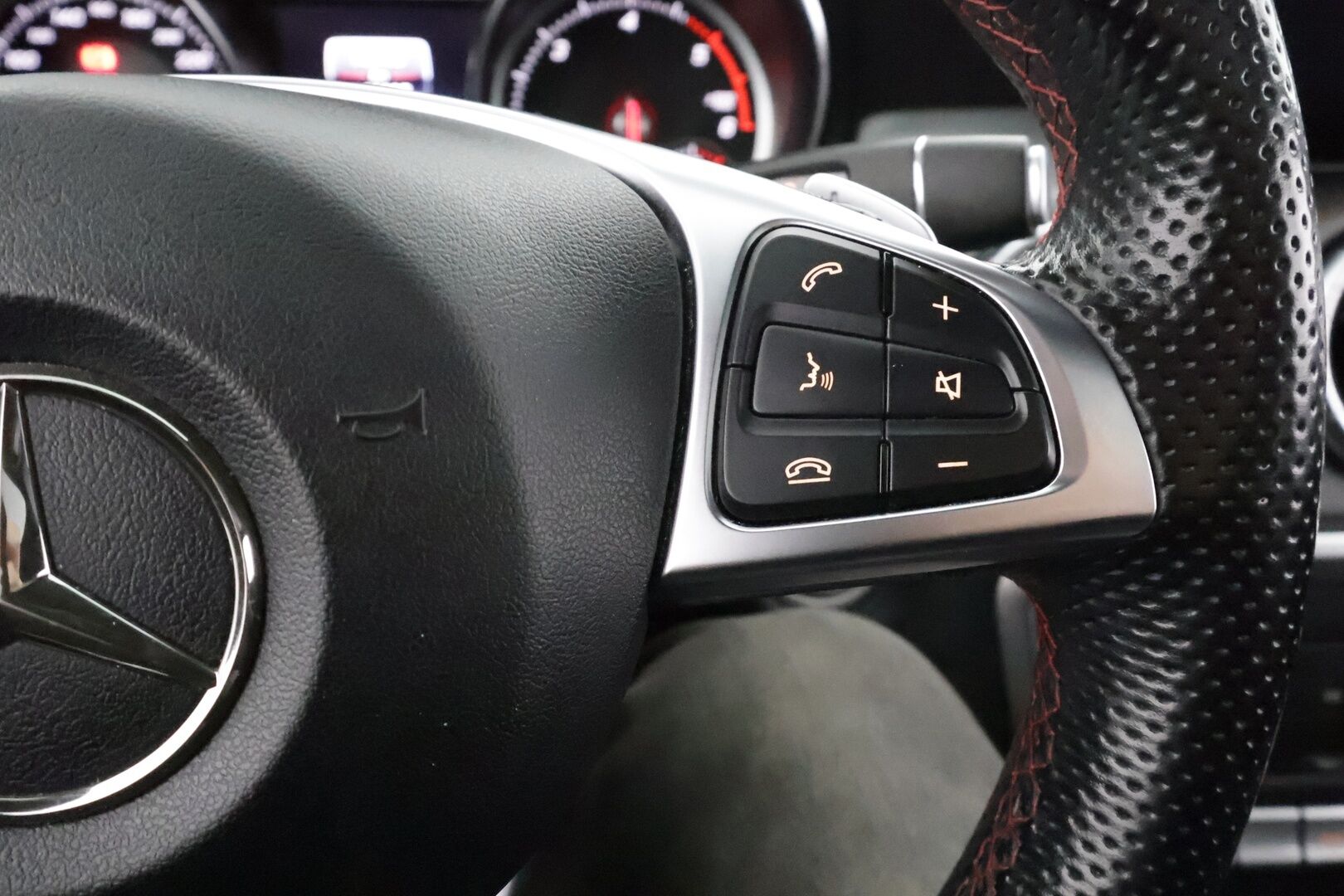 Mercedes-Benz CLA 2017 220 d 4Matic A Shooting Brake Business AMG * Koukku / LED-High Performance / Lohkolämmitin / Vakkari / Lasikattoluukku * - P.Kamera / Sportpenkit / Kahdet renkaat