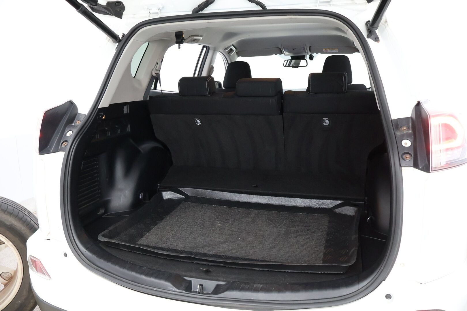 Toyota RAV4 2016 2.5 Hybrid AWD Style - Adapt.Vakkari / Peruutuskamera / Vetokoukku / Adapt.LED / Lohko & Sisäpistoke / Sähköluukku / Siisti yksilö!