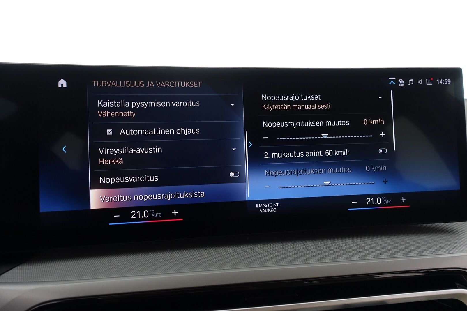 BMW 330 2024 e G20 Sedan  xDrive A Charged Edition - | WideScreen | Suomi-Auto | LED | Lisälämmitin | P.tutkat | Navi | Vaaleat nahat | 2x renkaat vanteilla |