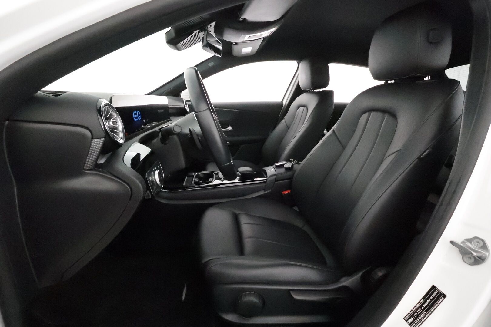 MERCEDES-BENZ A 2021 250 e A sedan Business Style EQ Power *Hierovat&Ilmastoidut Sporttinahat / Widescreen / ACC / Multibeam / 360° / Navi* - Akku kuntotarkastettu SoH 94,4% / Kahdet Renkaat