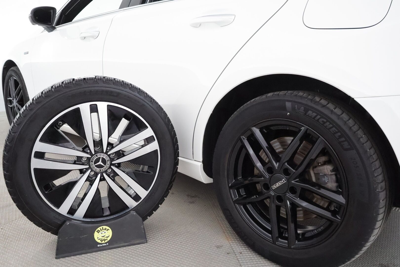 MERCEDES-BENZ A 2021 250 e A sedan Business Style EQ Power *Hierovat&Ilmastoidut Sporttinahat / Widescreen / DTR+Q / Kessy / Multibeam / 360° / Navi* - SOH 94,4% / HUIPPUVARUSTEET / Siistikuntoinen - Osta nyt, maksa vasta ensi vuonna