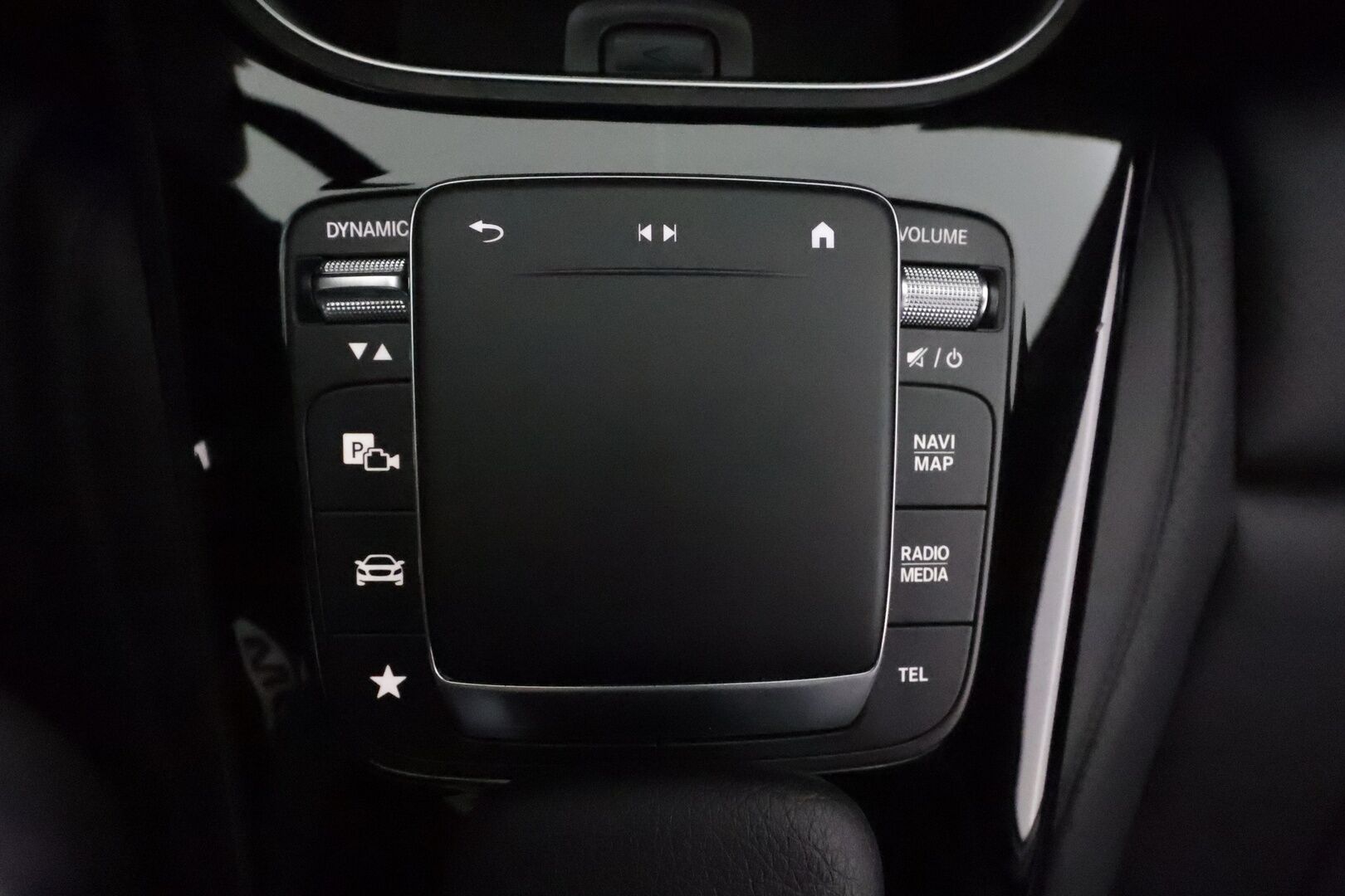 MERCEDES-BENZ A 2021 250 e A sedan Business Style EQ Power *Hierovat&Ilmastoidut Sporttinahat / Widescreen / ACC / Multibeam / 360° / Navi* - Akku kuntotarkastettu SoH 94,4% / Kahdet Renkaat