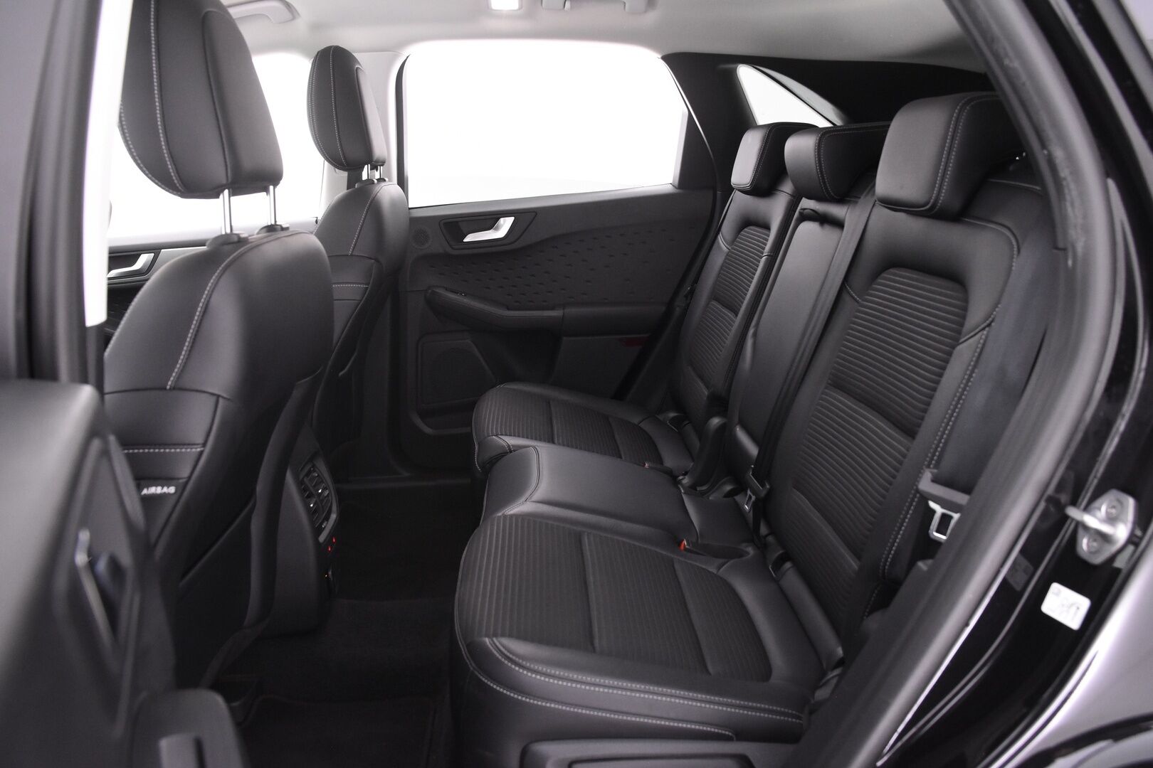 FORD KUGA 2020 2,5 (PHEV) 225hv CVT FWD Titanium X 5-ovinen - Keyless | B&O | Osa-nahat | Läm. Ratti