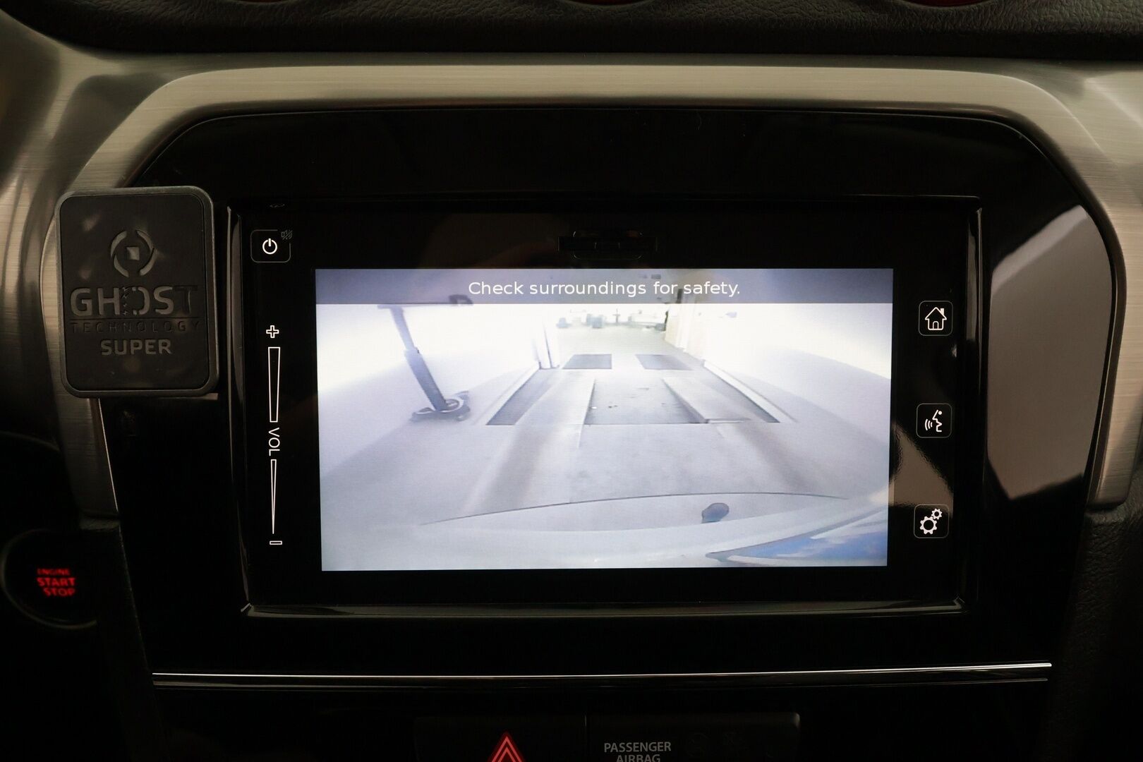 SUZUKI VITARA 2017 1,4 BOOSTERJET AllGrip 4WD S 6AT 140hv * ACC / P.kamera / LED / Navi / KeylessGo / Lohkolämmitin / Puolinahat / Koukku * - Kahdet renkaat aluvanteilla - HULLUT VÄLIPÄIVÄT KORKOTARJOUS 2,49%