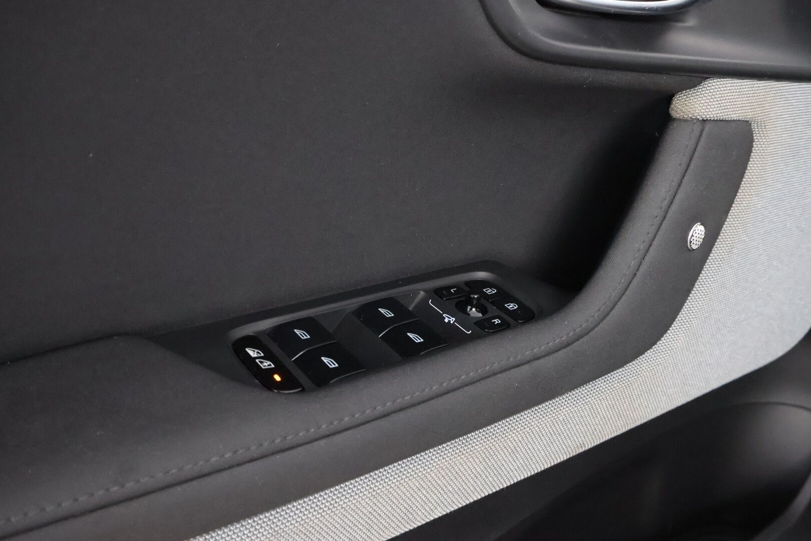 Polestar 2 2021 Launch Edition, 300kW, 78kWh * Pilot&Plus / Pixel LED / Panorama / H&K / Vetokoukku / Peruutuskamera / 360° Kamera - Tulossa Myyntiin!