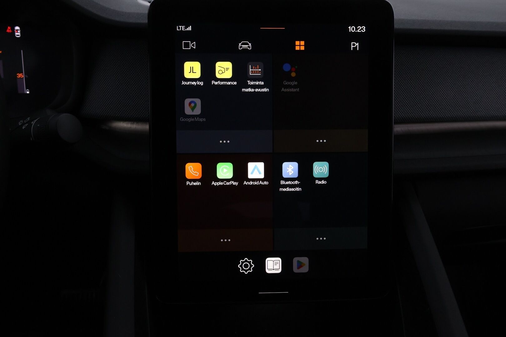 Polestar 2 2021 Launch Edition, 300kW, 78kWh * Pilot&Plus / Pixel LED / Panorama / H&K / Vetokoukku / Peruutuskamera / 360° Kamera - Tulossa Myyntiin!