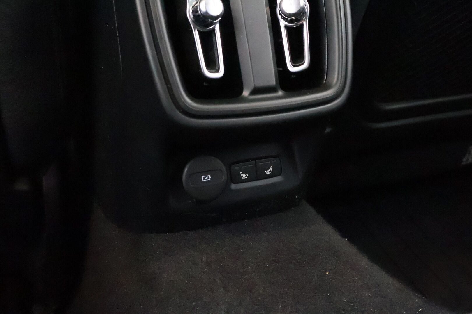 Polestar 2 2021 Launch Edition, 300kW, 78kWh * Pilot&Plus / Pixel LED / Panorama / H&K / Vetokoukku / Peruutuskamera / 360° Kamera - Tulossa Myyntiin!