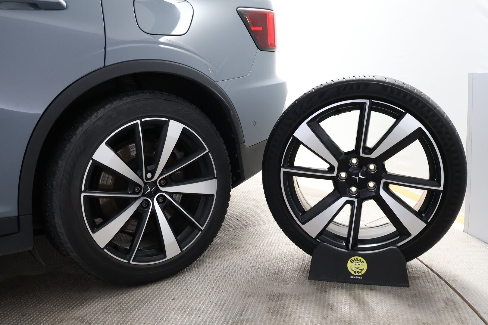 Polestar 2 2021 Launch Edition, 300kW, 78kWh * Pilot&Plus / Pixel LED / Panorama / H&K / Vetokoukku / Peruutuskamera / 360° Kamera - Tulossa Myyntiin!