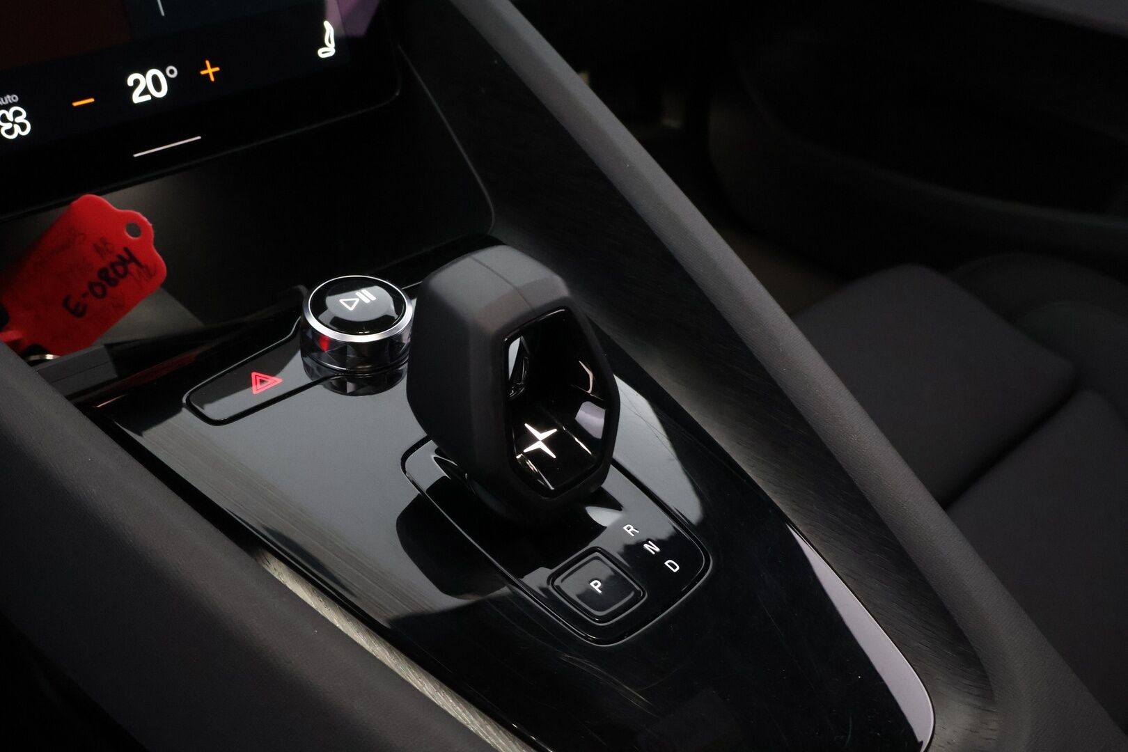 Polestar 2 2021 Launch Edition, 300kW, 78kWh * Pilot&Plus / Pixel LED / Panorama / H&K / Vetokoukku / Peruutuskamera / 360° Kamera - Tulossa Myyntiin!