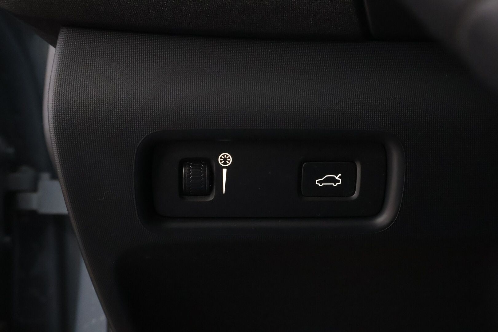 Polestar 2 2021 Launch Edition, 300kW, 78kWh * Pilot&Plus / Pixel LED / Panorama / H&K / Vetokoukku / Peruutuskamera / 360° Kamera - Tulossa Myyntiin!