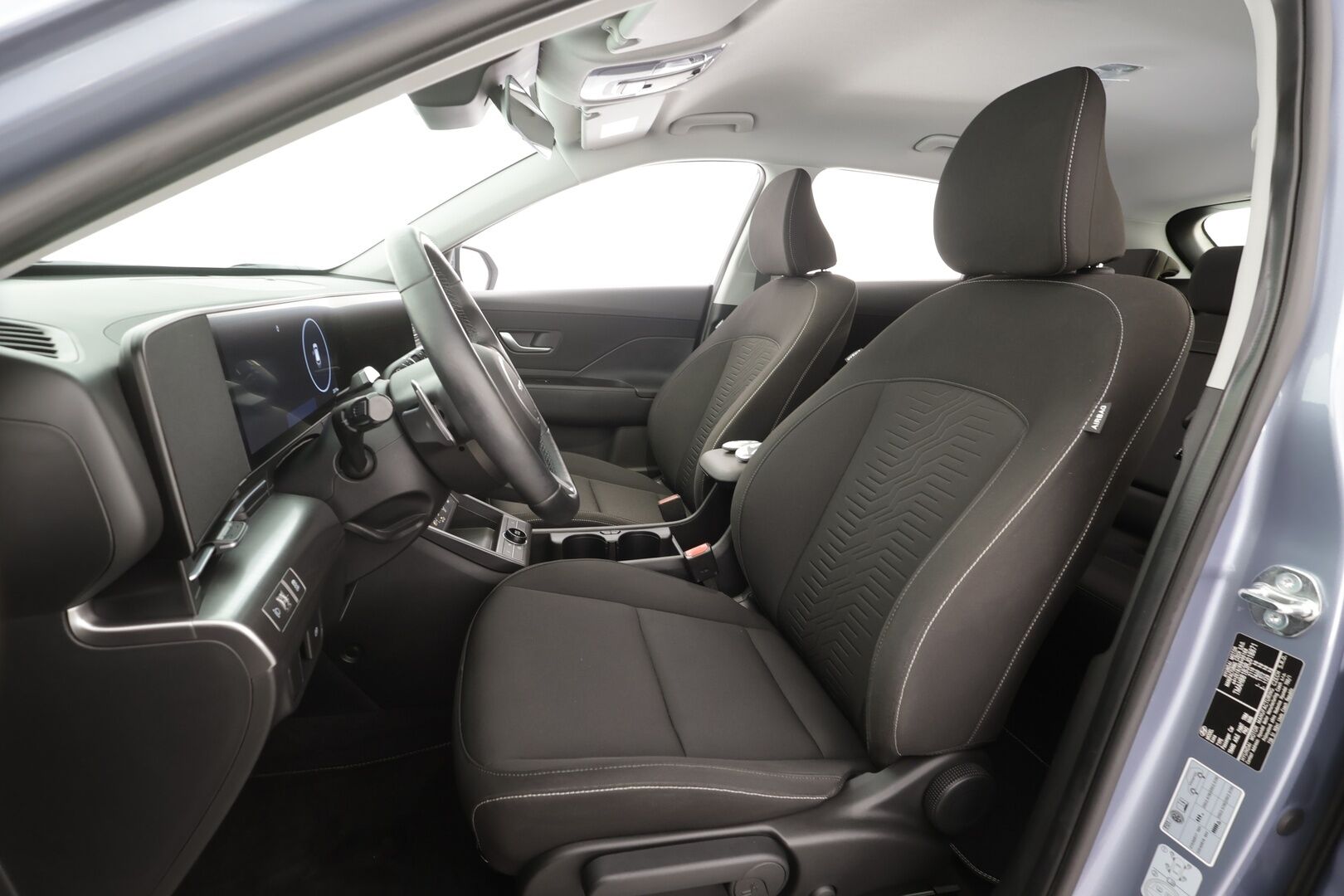 Hyundai KONA Electric 2024 48 kWh 156 hv Comfort - | ACC | ILP | P.kamera | HDA | Keyless | LED | Lämm. ratti | Apple & Android | Navi | 1-om suomiauto | Merkkihuollot | 2x renkaat aluin | 