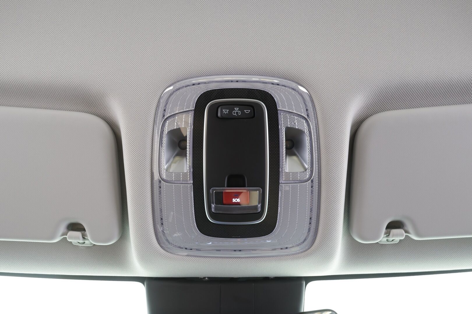 Hyundai KONA Electric 2024 48 kWh 156 hv Comfort - | ACC | ILP | P.kamera | HDA | Keyless | LED | Lämm. ratti | Apple & Android | Navi | 1-om suomiauto | Merkkihuollot | 2x renkaat aluin | 