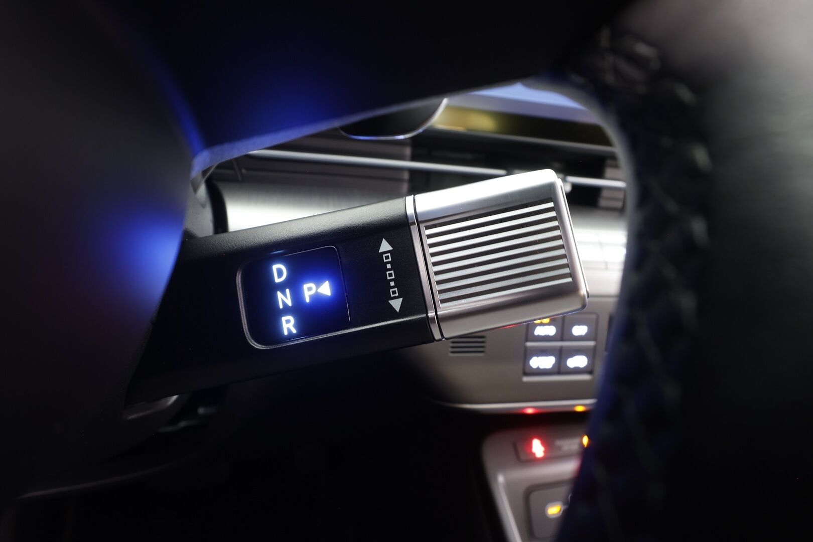 Hyundai KONA Electric 2024 48 kWh 156 hv Comfort - | ACC | ILP | P.kamera | HDA | Keyless | LED | Lämm. ratti | Apple & Android | Navi | 1-om suomiauto | Merkkihuollot | 2x renkaat aluin | 