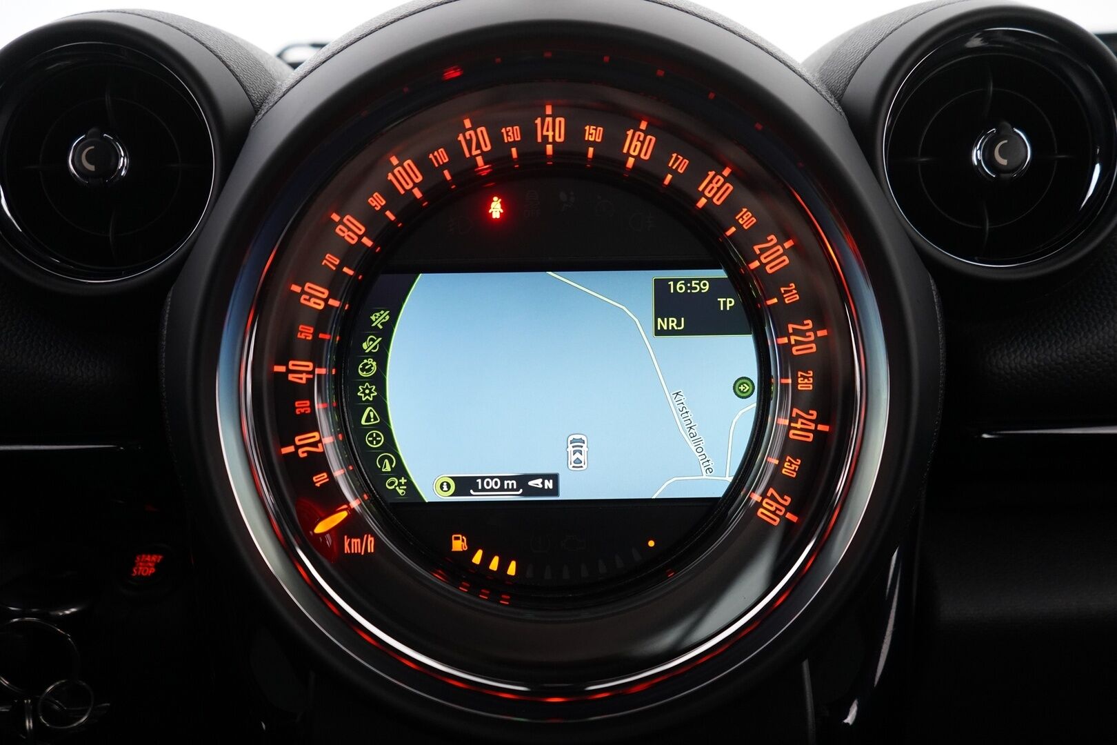 Mini Countryman 2015 Cooper S ALL4 A Sport Lane * Vakkari / Tutkat / Kattoluukku / Nahat / Lämpölasi * - Kahdet renkaat / Viimeisin huolto 9 / 25 / Ketju vaihdettu ennakoivasti / Puhdas Carvertical / NELIVETO