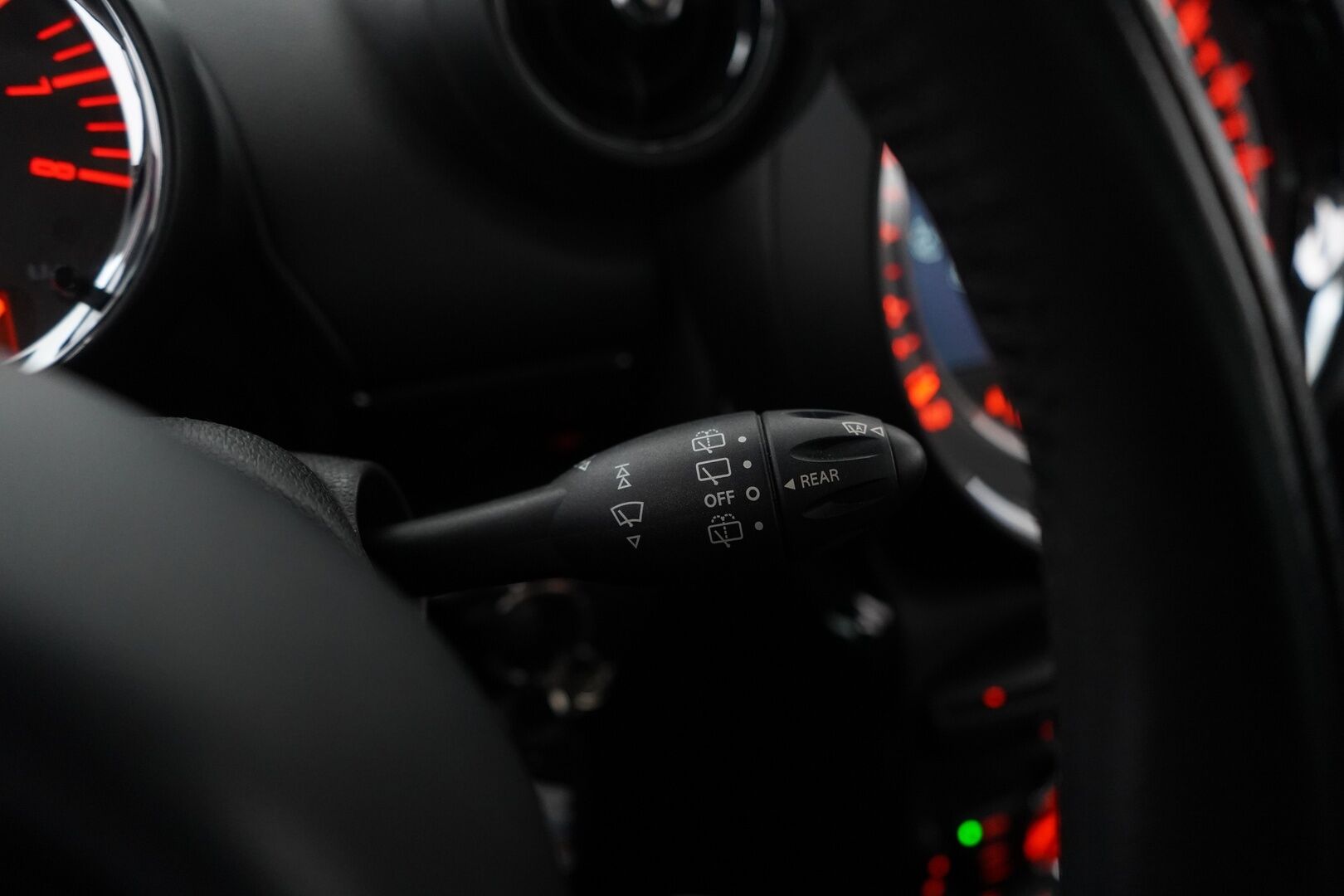 Mini Countryman 2015 Cooper S ALL4 A Sport Lane * Vakkari / Tutkat / Kattoluukku / Nahat / Lämpölasi * - Kahdet renkaat / Viimeisin huolto 9 / 25 / Ketju vaihdettu ennakoivasti / Puhdas Carvertical / NELIVETO