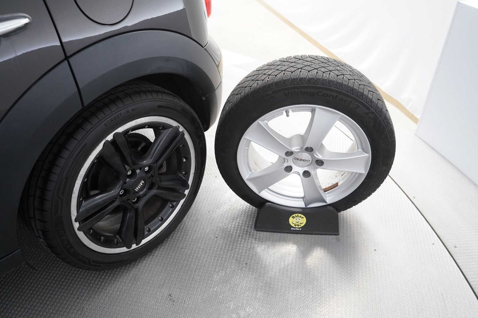Mini Countryman 2015 Cooper S ALL4 A Sport Lane * Vakkari / Tutkat / Kattoluukku / Nahat / Lämpölasi * - Kahdet renkaat / Viimeisin huolto 9 / 25 / Ketju vaihdettu ennakoivasti / Puhdas Carvertical / NELIVETO