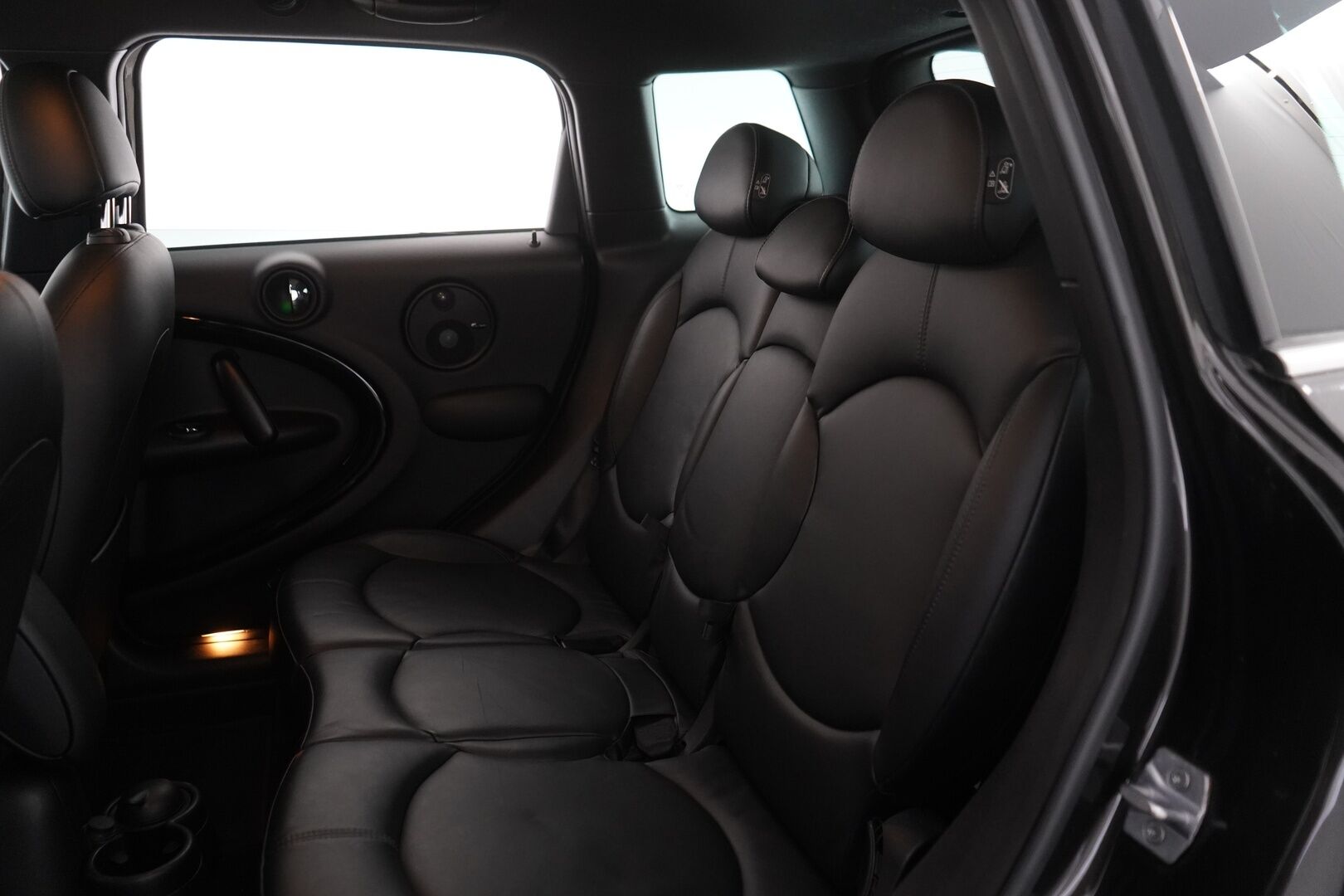 Mini Countryman 2015 Cooper S ALL4 A Sport Lane * Vakkari / Tutkat / Kattoluukku / Nahat / Lämpölasi * - Kahdet renkaat / Viimeisin huolto 9 / 25 / Ketju vaihdettu ennakoivasti / Puhdas Carvertical / NELIVETO