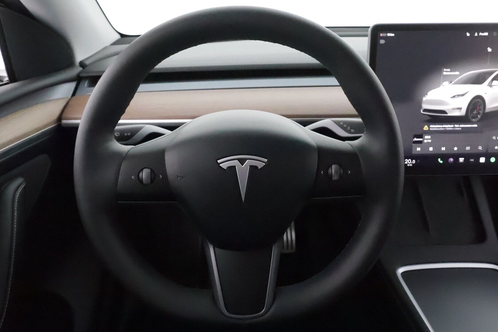 Tesla Model Y 2022 Performance **Lasikatto / Lämpöpumppu / Koukku / Adapt.Vakkari / Matrix-LED / P.Kamera / Muistipenkki / Premium Audio** - 3,99 % KORKOTARJOUS TÄHÄN AUTOON 31.8. ASTI! - Kahdet Renkaat