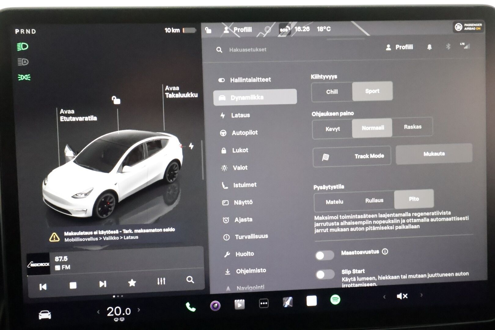 Tesla Model Y 2022 Performance **Lasikatto / Lämpöpumppu / Koukku / Adapt.Vakkari / Matrix-LED / P.Kamera / Muistipenkki / Premium Audio** - 3,99 % KORKOTARJOUS TÄHÄN AUTOON 31.8. ASTI! - Kahdet Renkaat