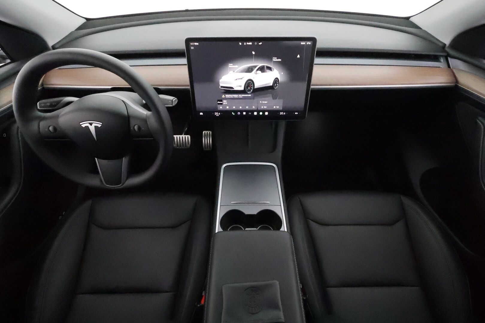Tesla Model Y 2022 Performance **Lasikatto / Lämpöpumppu / Koukku / Adapt.Vakkari / Matrix-LED / P.Kamera / Muistipenkki / Premium Audio** - 3,99 % KORKOTARJOUS TÄHÄN AUTOON 31.8. ASTI! - Kahdet Renkaat