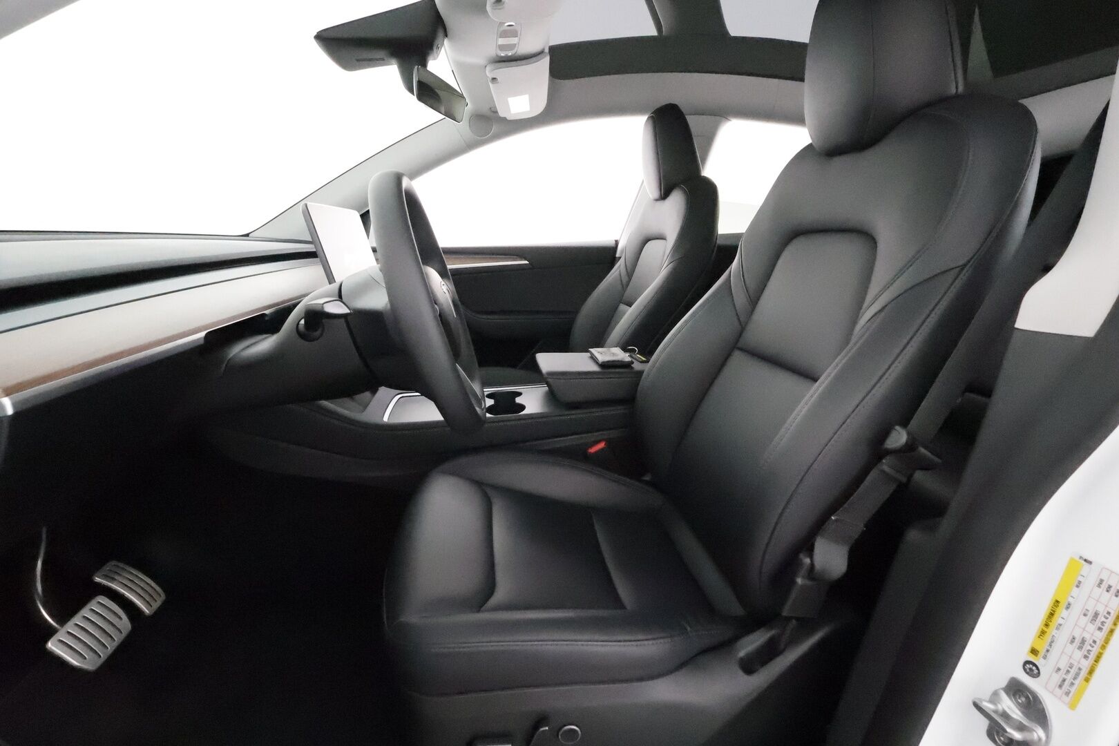 Tesla Model Y 2022 Performance **Lasikatto / Lämpöpumppu / Koukku / Adapt.Vakkari / Matrix-LED / P.Kamera / Muistipenkki / Premium Audio** - 3,99 % KORKOTARJOUS TÄHÄN AUTOON 31.8. ASTI! - Kahdet Renkaat