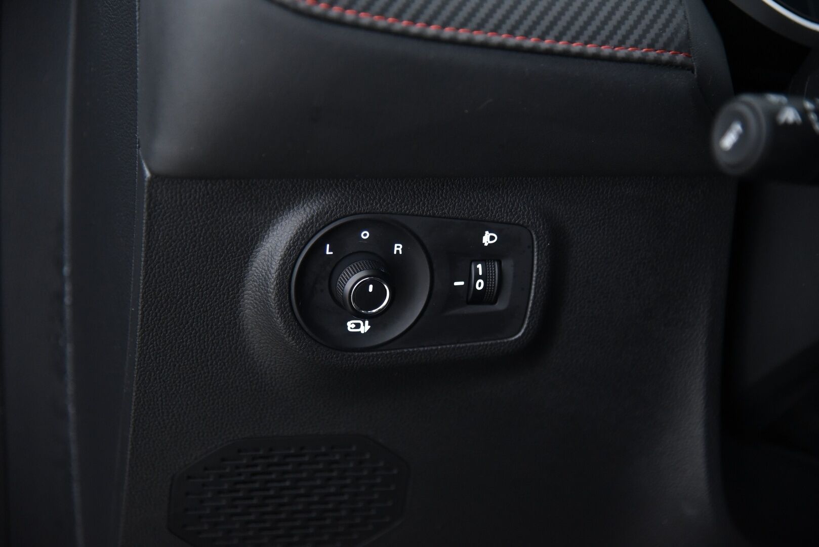 MG ZS 2022 EV Long Range / Adapt.vakkari / Panorama / 360-kamera / Led / i-Smart - Luxury varusteilla! / isolla long range akustolla! / Juuri huollettu merkkiliikkeessä