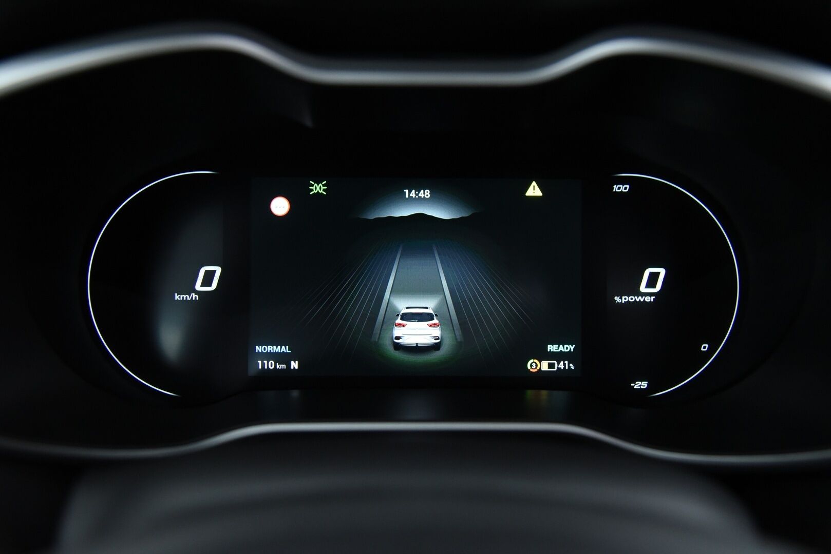 MG ZS 2022 EV Long Range / Adapt.vakkari / Panorama / 360-kamera / Led / i-Smart - Luxury varusteilla! / isolla long range akustolla! / Juuri huollettu merkkiliikkeessä