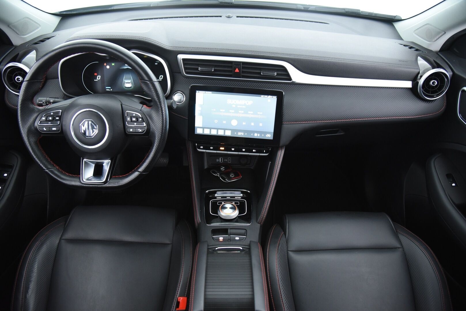 MG ZS 2022 EV Long Range / Adapt.vakkari / Panorama / 360-kamera / Led / i-Smart - Luxury varusteilla! / isolla long range akustolla! / Juuri huollettu merkkiliikkeessä