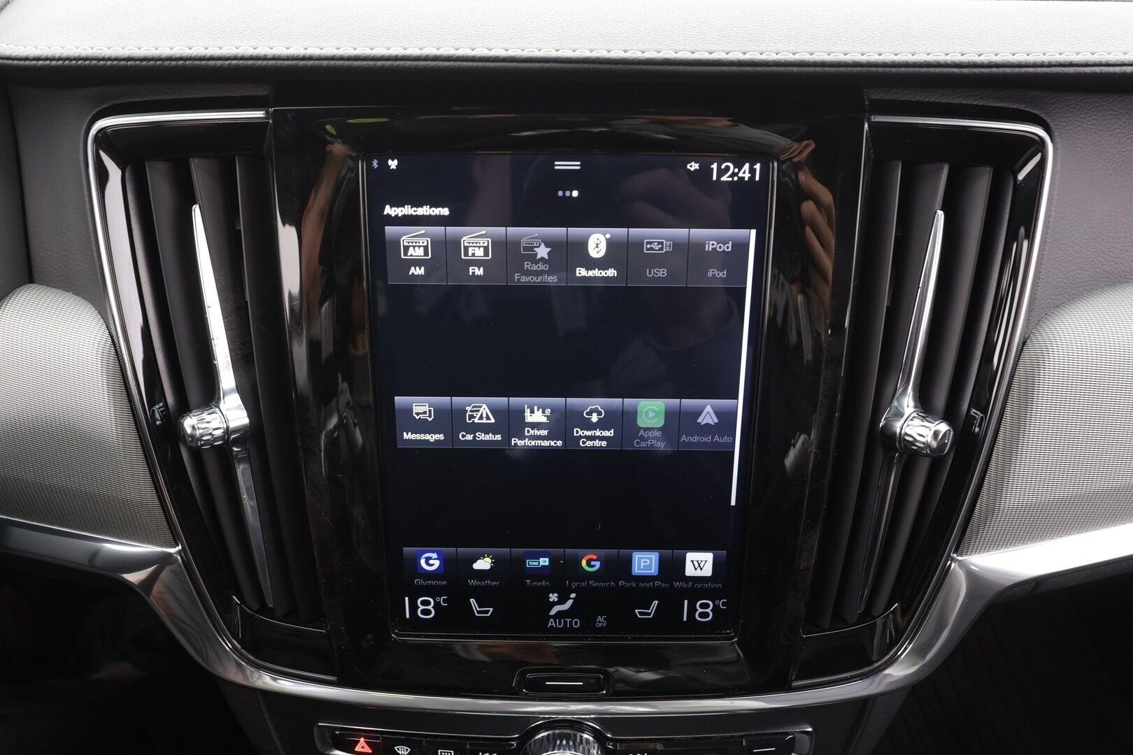 Volvo V90 2019 D3 R-Design aut - Webasto | HUD | ACC | Full-LED | Sportpenkit | Kamera | Kaistavahti | Navi | Keyless  | R-Design sisä- ja ulkopaketti | Kahdet renkaat alumiinivanteilla | Merkkihuollettu 